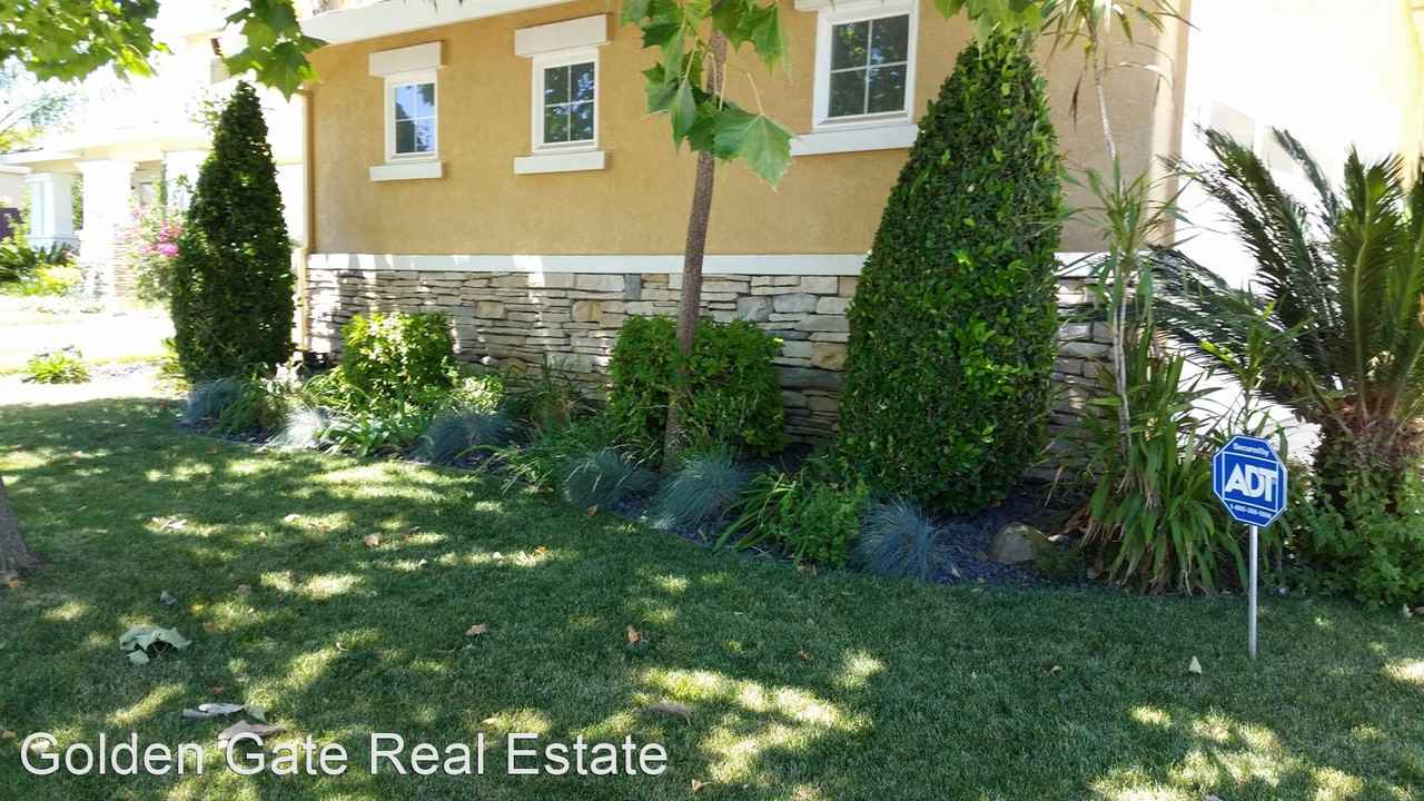 873 Inverness Ln - Photo 3 of 31