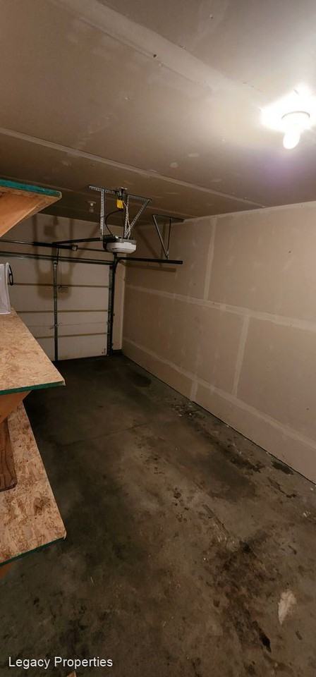 415 Triple Crown - Photo 3 of 9