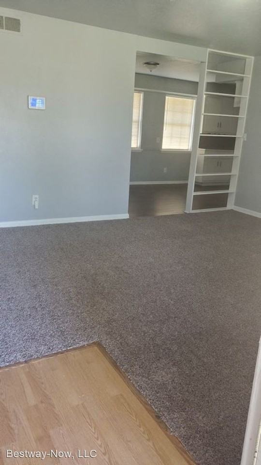 2836 Sw 54th St - Photo 3 of 16