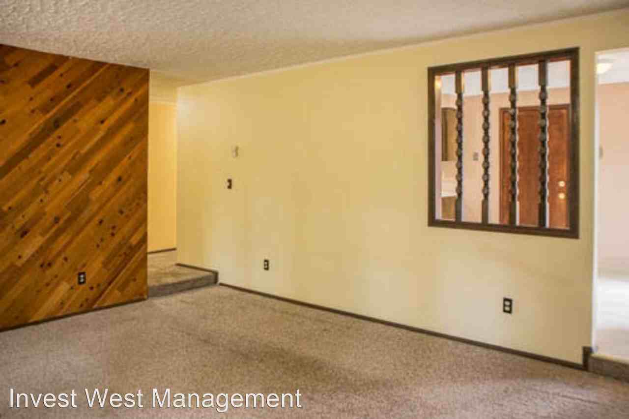 1304 Ne 129th Ave - Photo 2 of 15