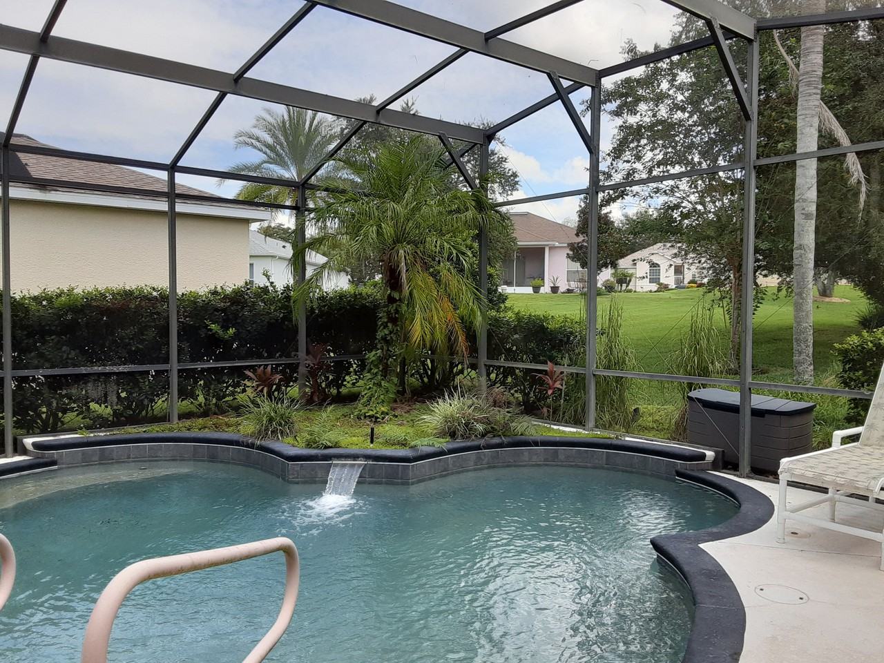 24613 Madewood Ave - Photo 2 of 21