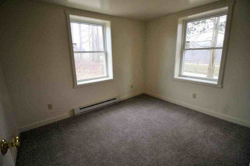 110 Park Rd - Photo 3 of 12