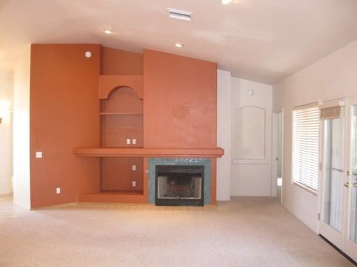 704 S Deer Bend Ct - Photo 3 of 25