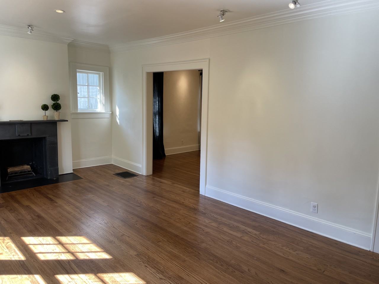 2588 Winslow Dr Ne - Photo 3 of 37