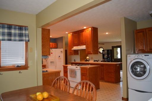 30183 Bracken Ridge Rd - Photo 2 of 13