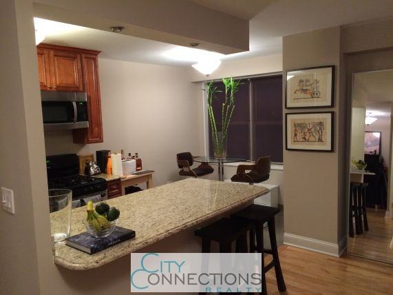 1 W 92nd St 4 - Photo 2 of 4