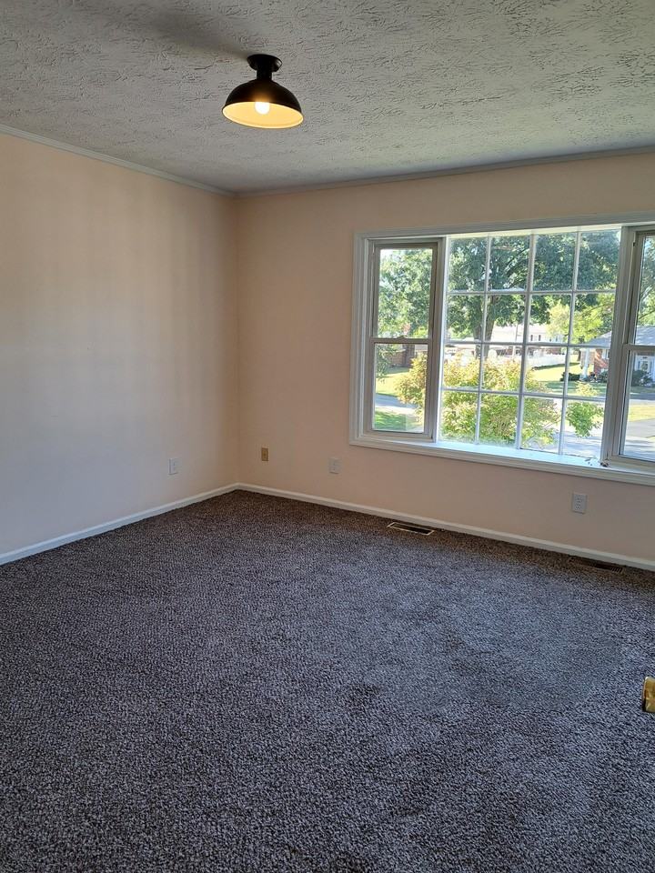 1602 Friendship Rd #H - Photo 4 of 13