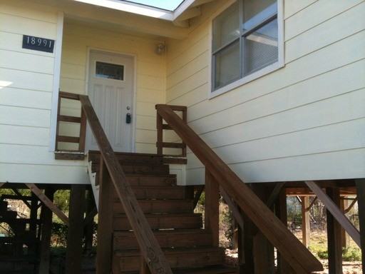 18991 Hilltop Ln - Photo 2 of 13