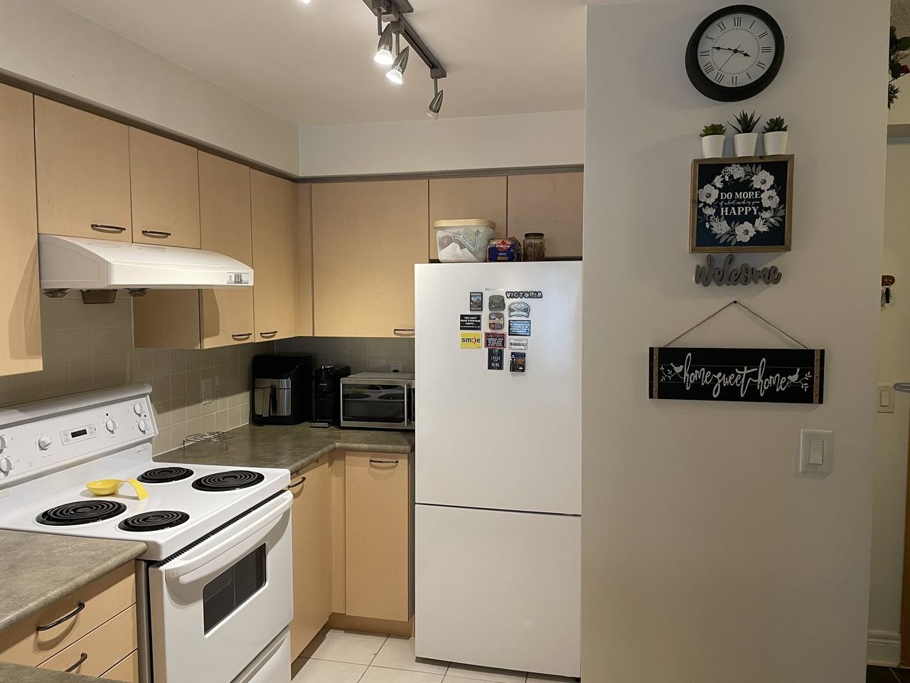 48 Suncrest Boulevard #215 - Photo 2 of 14