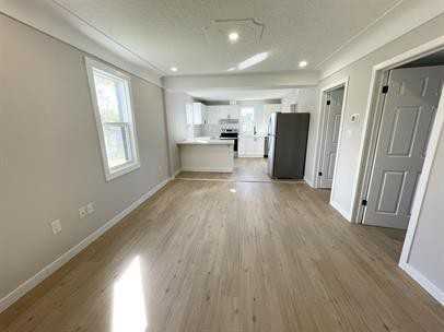 298 Deere St Uppr - Photo 3 of 11