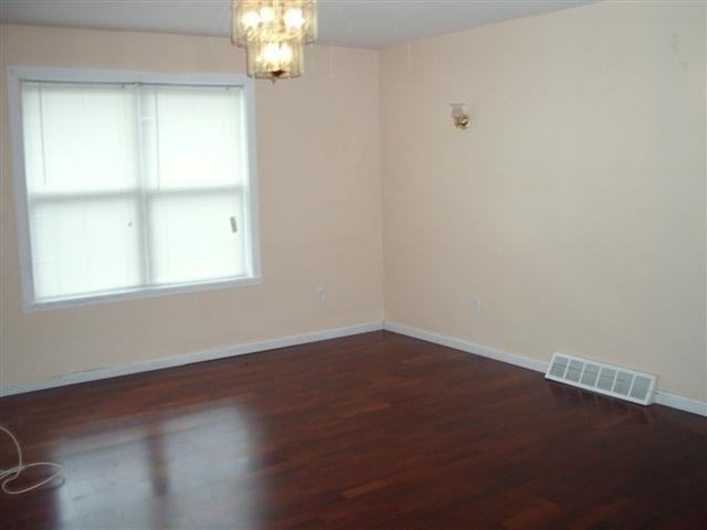 1413 Balltown Rd - Photo 2 of 7
