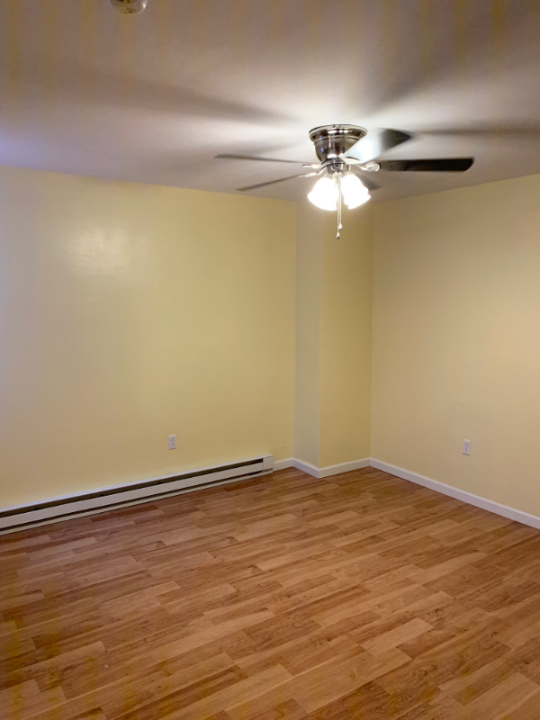 1206 W Airdrie St #2 - Photo 4 of 8