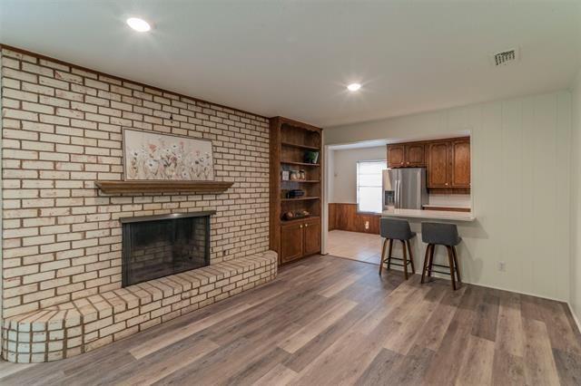 1145 Trailwood Dr - Photo 2 of 25