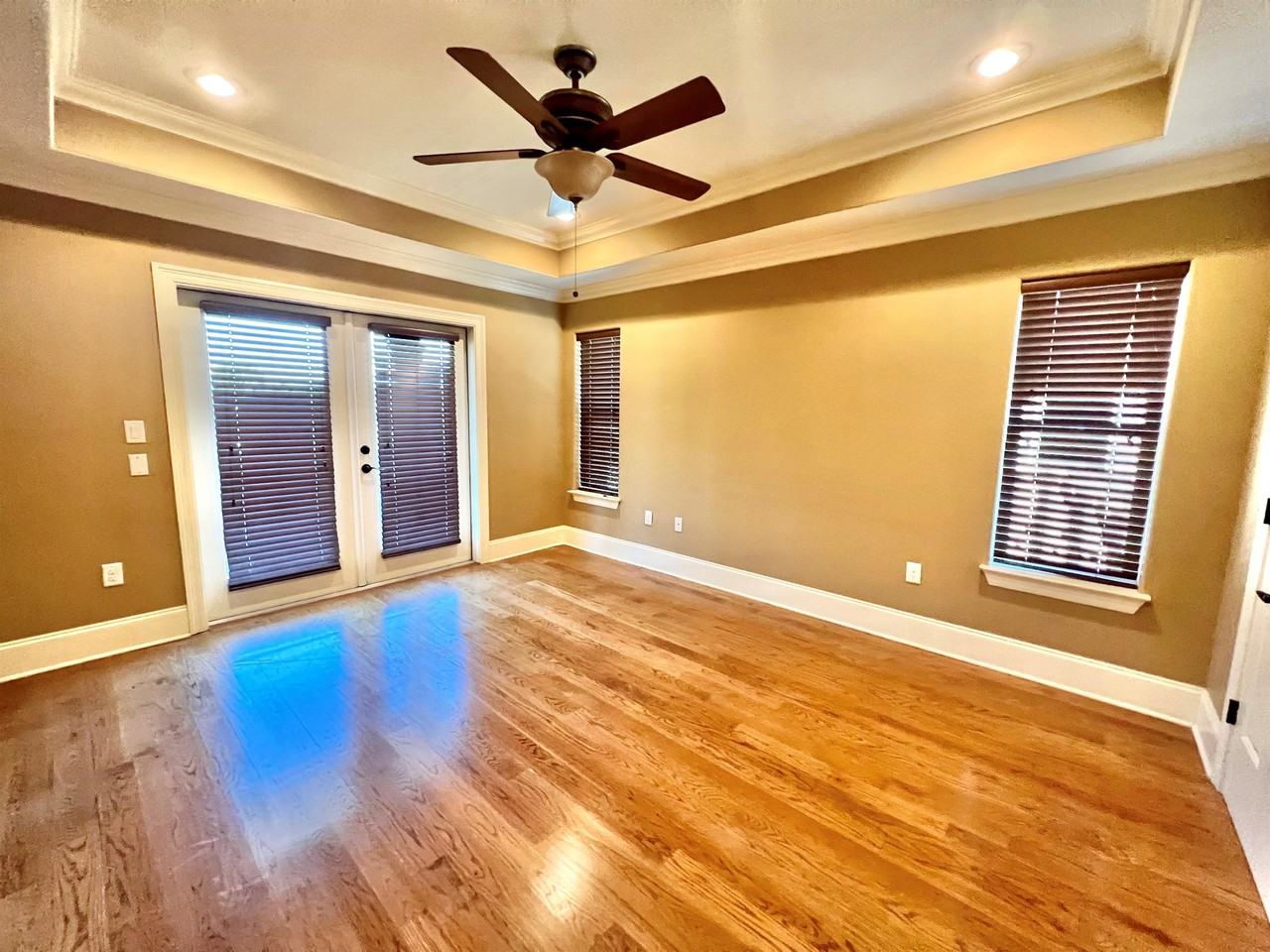 250 Calusa Blvd #1 - Photo 6 of 34