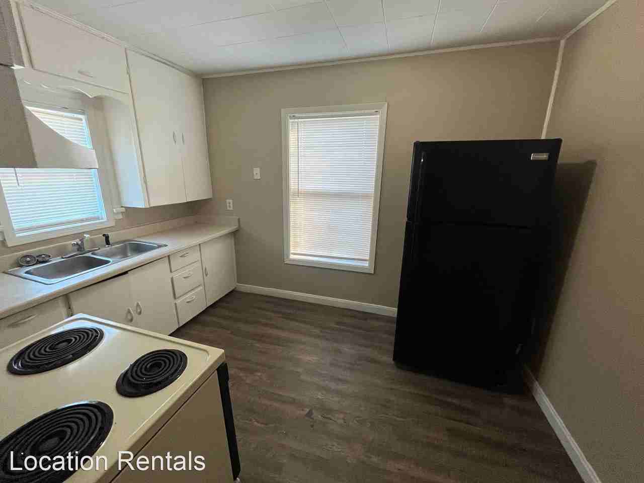 2220 20th Street - Photo 3 of 7