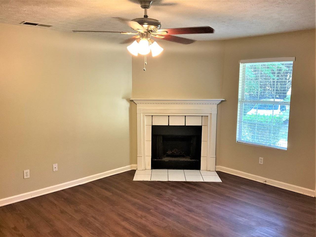 230 Indian Springs Dr - Photo 2 of 9
