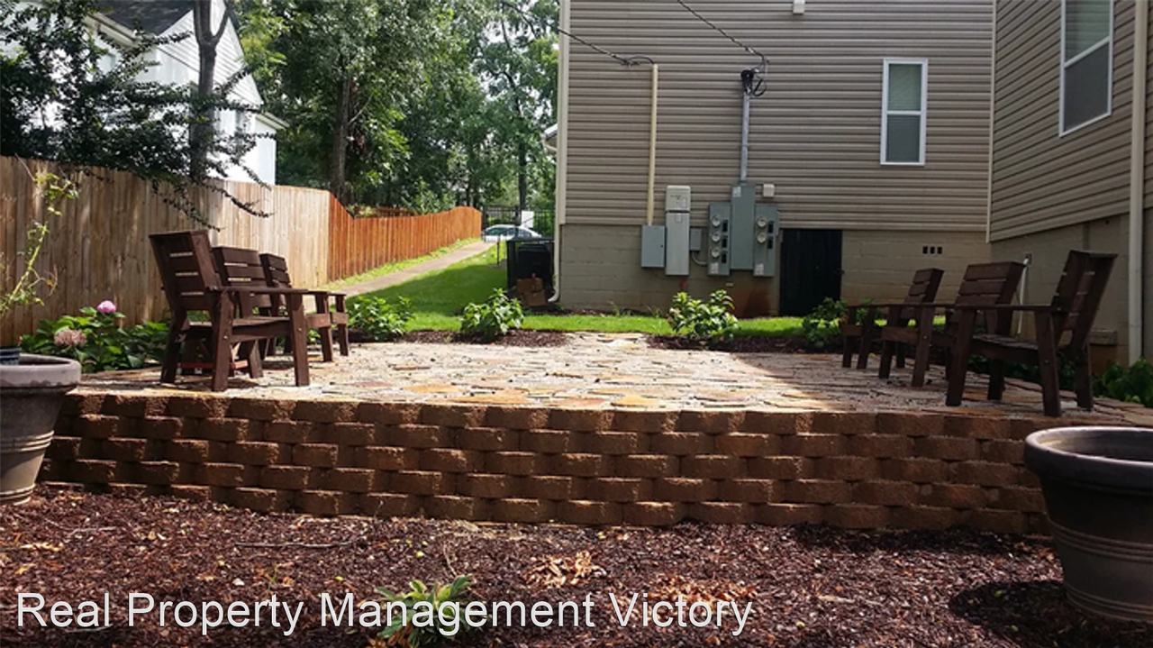 4th Ave S, 4264 4264 4th Ave S - Photo 2 of 8