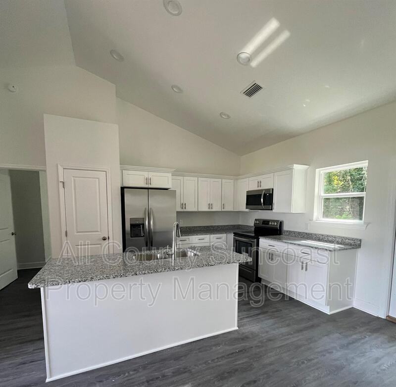 365 Melrose Dr - Photo 3 of 11