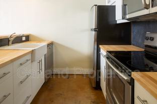 425 Campbell Ave Sw #202 - Photo 1 of 1