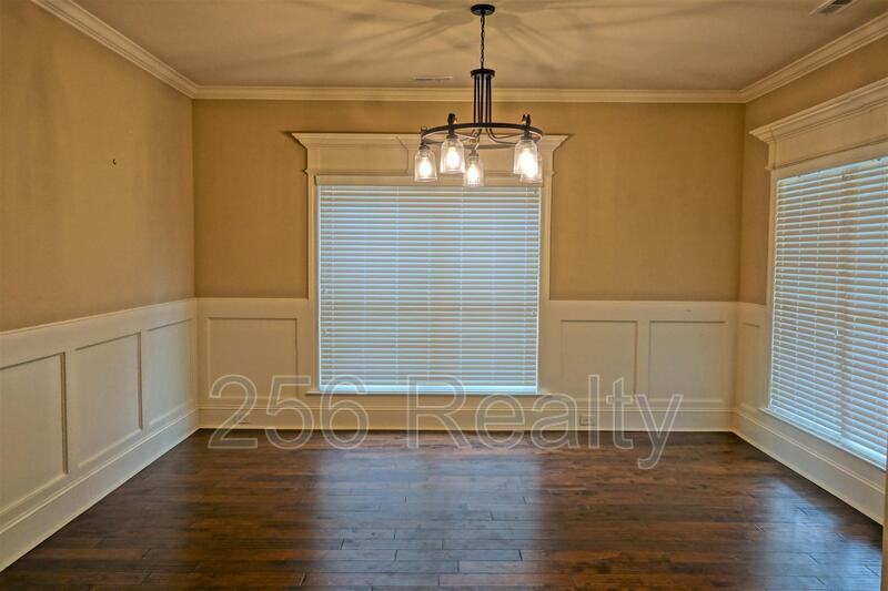6321 Midtowne Ln Nw - Photo 3 of 10