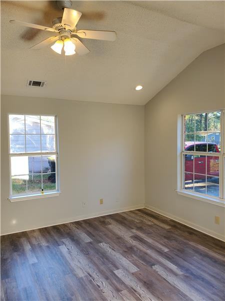 1408 Eleanor St - Photo 3 of 13