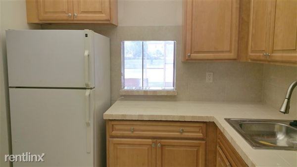 Versallies Gardens 7920 - Photo 2 of 10