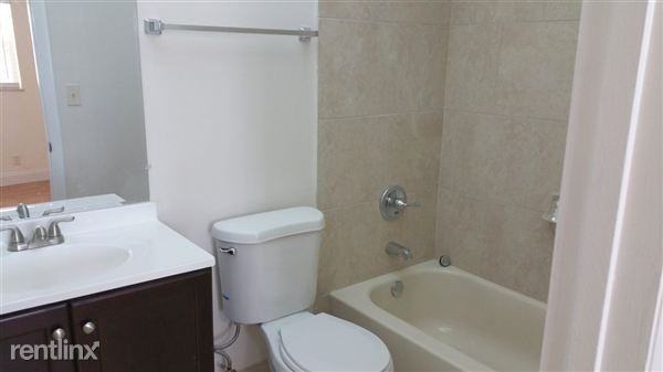 Versallies Gardens 7920 - Photo 3 of 10