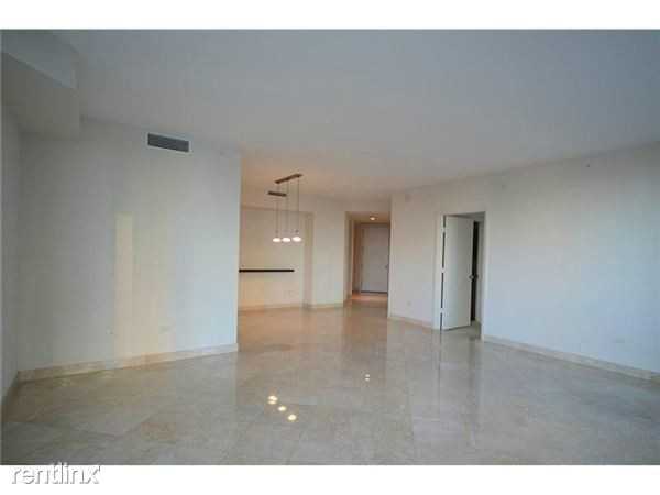 801 Brickell Key Bl - Photo 2 of 22
