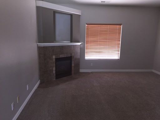 893 Canterra Dr - Photo 2 of 9