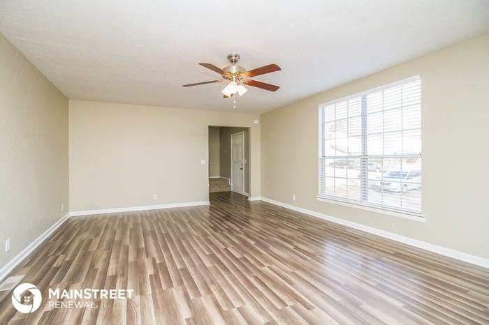 316 Ocala Ct S - Photo 3 of 16