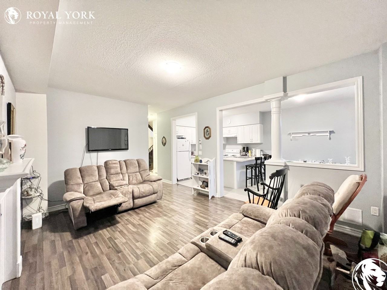 75 Noden Cres - Photo 3 of 37