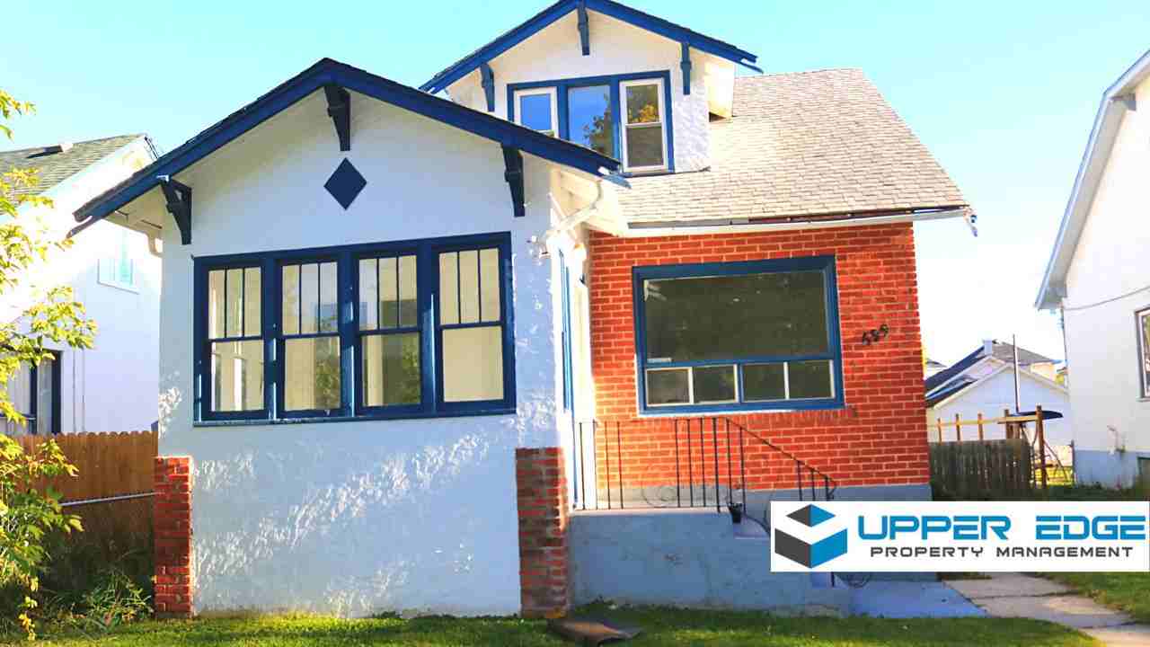 699 College Ave - Photo 2 of 21