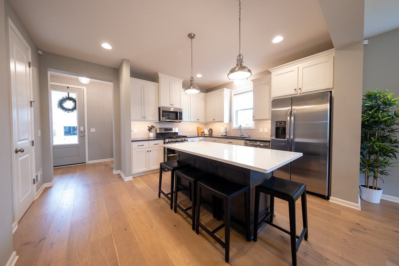 16291 Elkhorn Trl #1 - Photo 4 of 45