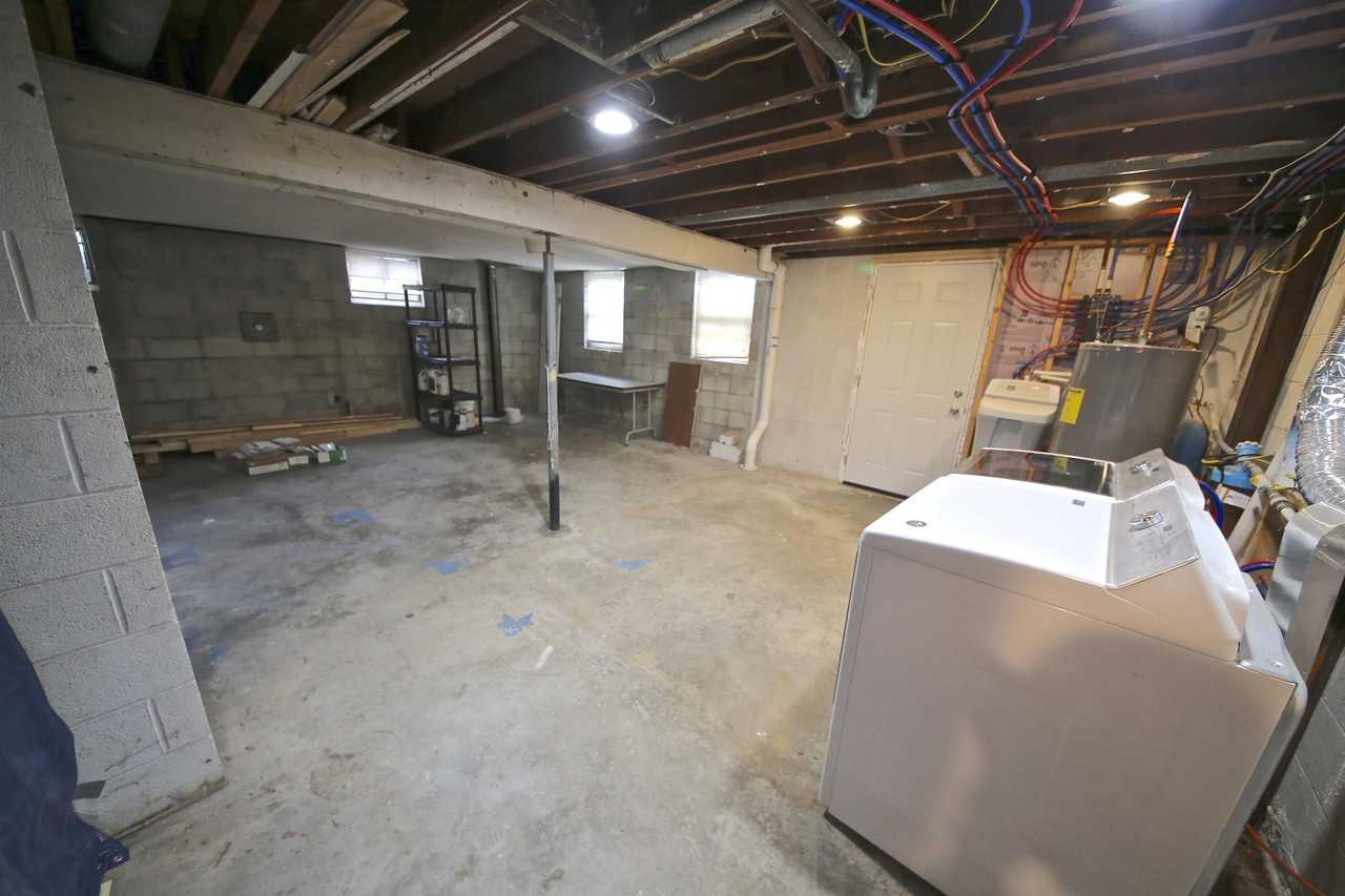 3801 W Woodyard Rd #1 - Photo 4 of 30