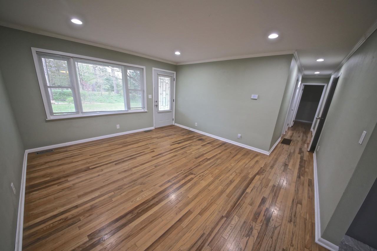 3801 W Woodyard Rd #1 - Photo 5 of 30