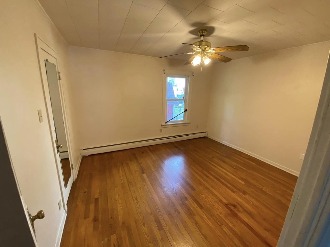 123 Main St #B - Photo 5 of 12