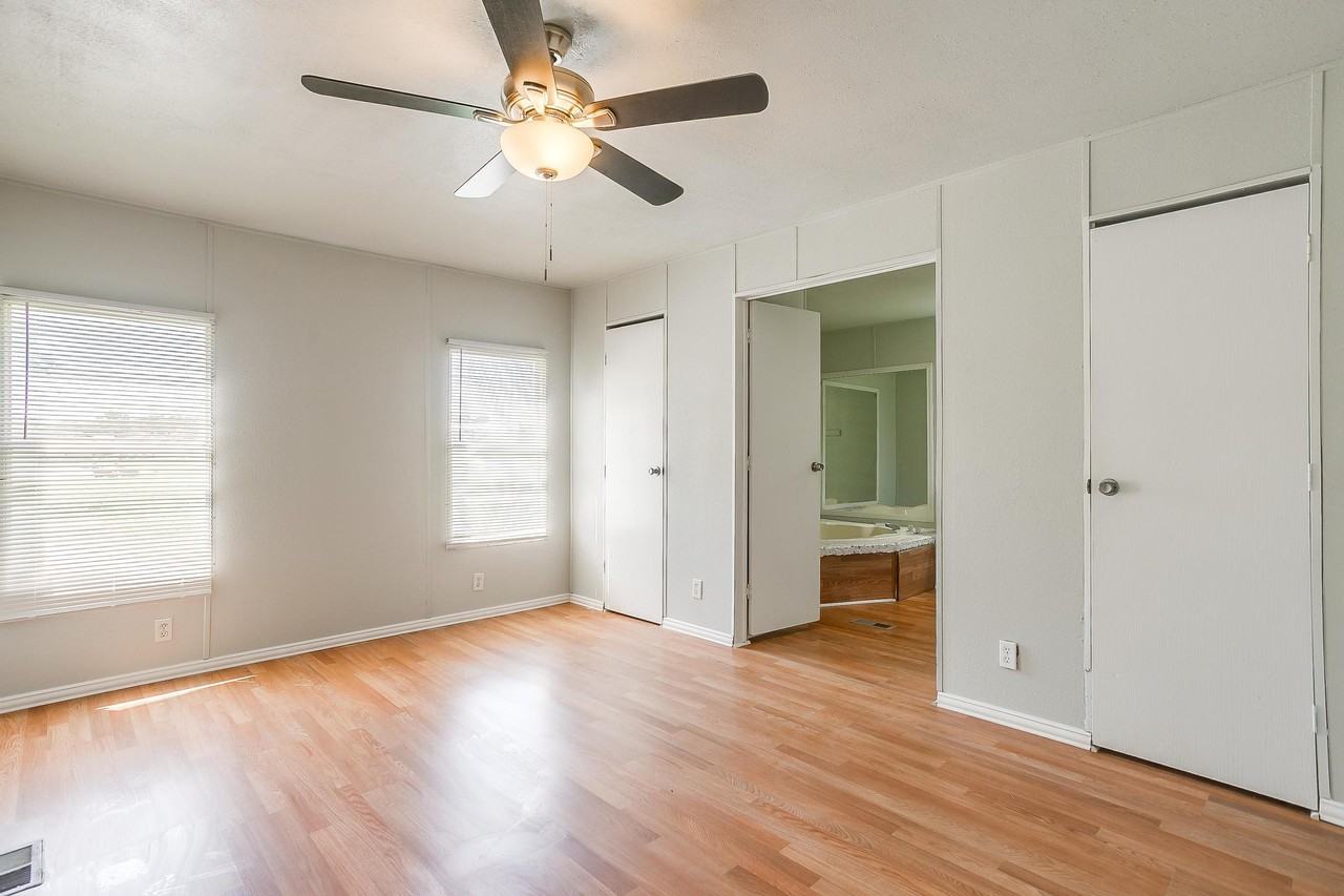149 Valley Meadows Dr #1 - Photo 5 of 10