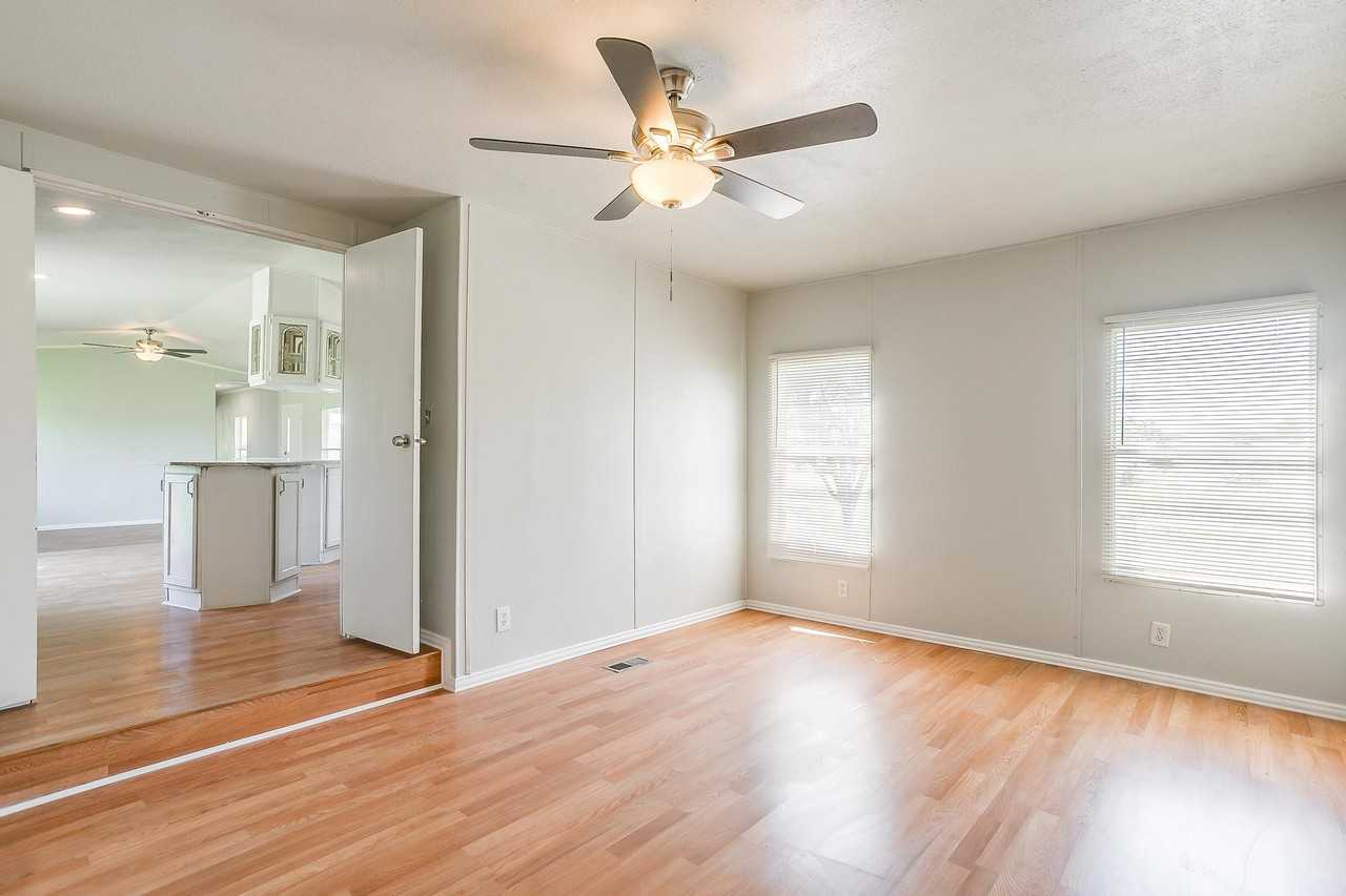 149 Valley Meadows Dr #1 - Photo 6 of 10