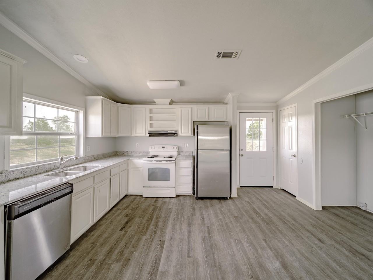 3462 W Highway 199 #3462 - Photo 2 of 9