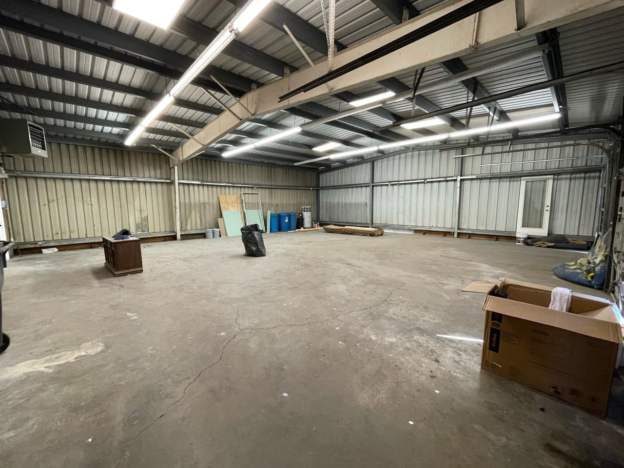 719 E Mulberry St #1 - Photo 7 of 15