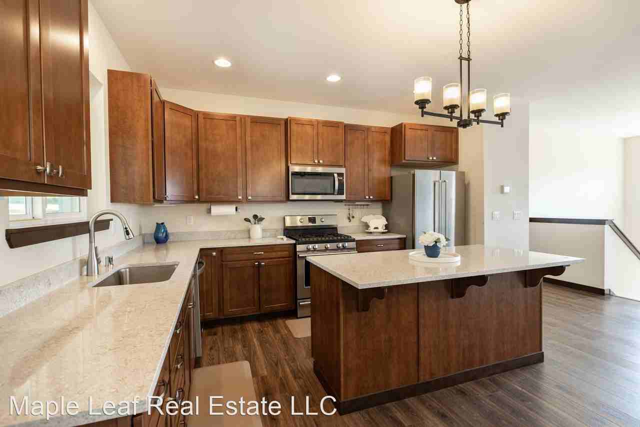 18523 Hawksview Dr - Photo 3 of 27