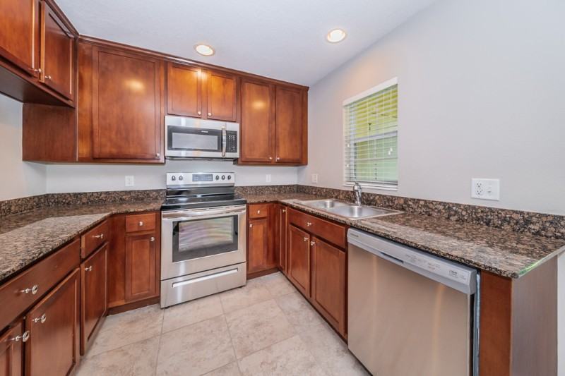 9536 Charlesberg Dr - Photo 4 of 16