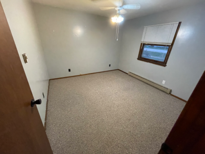 209 N 2nd St - Photo 2 of 5