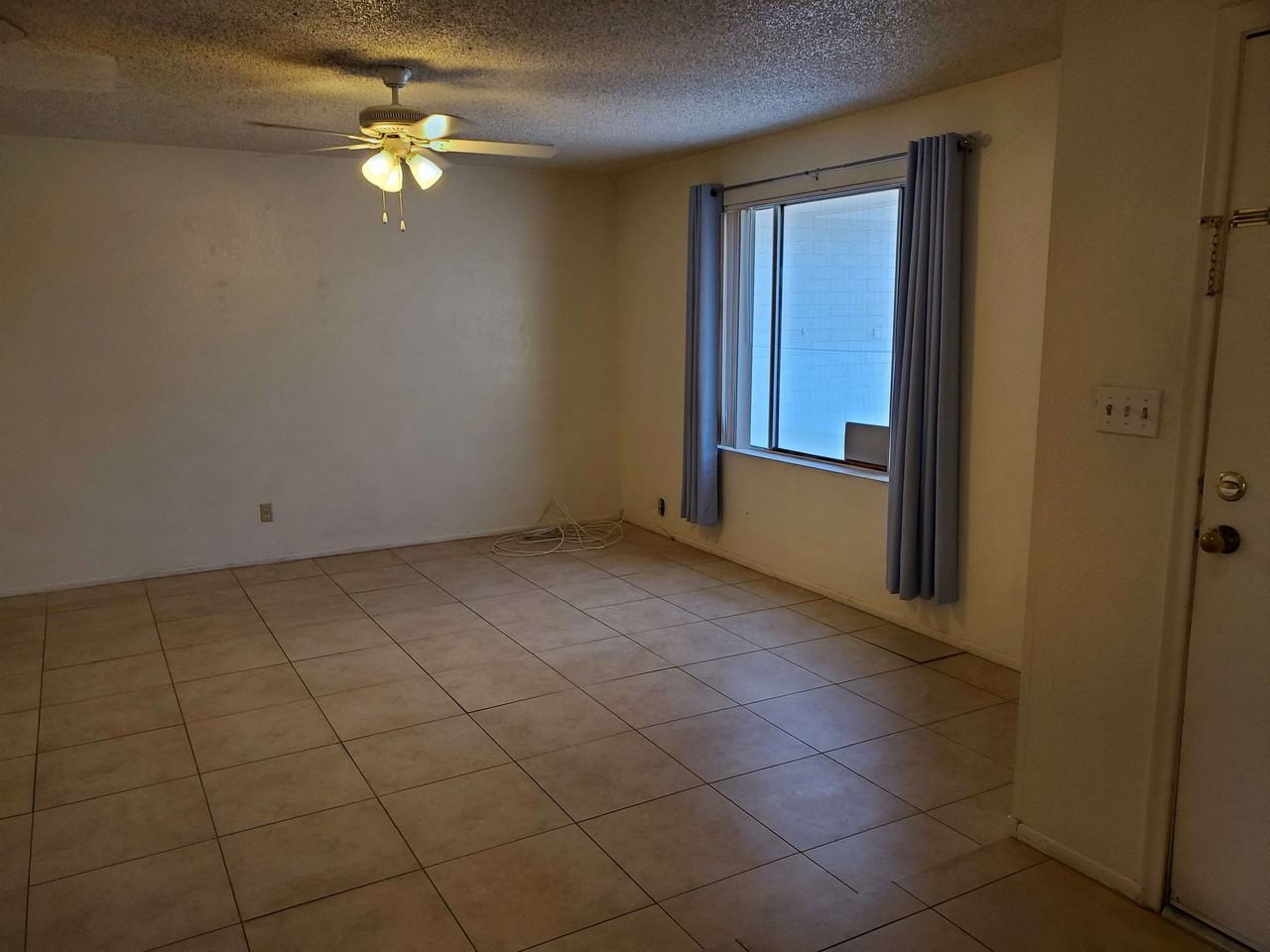 3922 W Saint John Rd - Photo 2 of 16