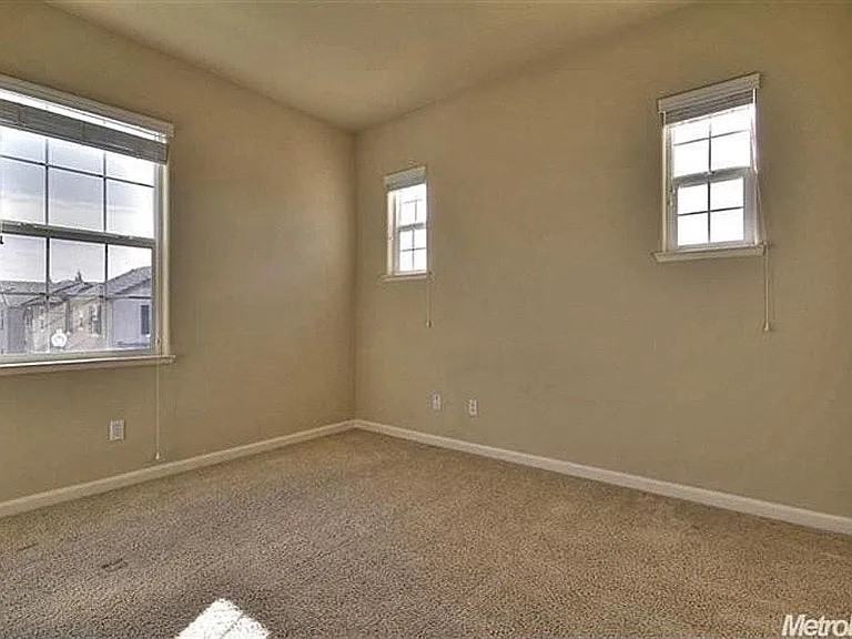 9035 Crescenda Ln #9035 - Photo 3 of 10