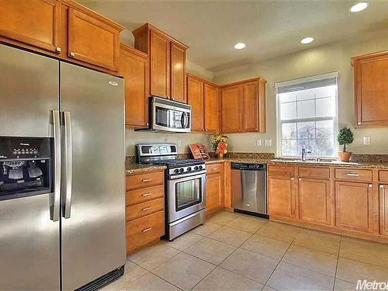 9035 Crescenda Ln #9035 - Photo 5 of 10