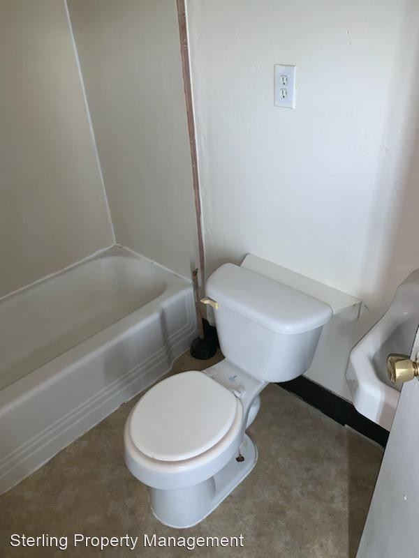 325 E Thurston st. - Photo 3 of 6