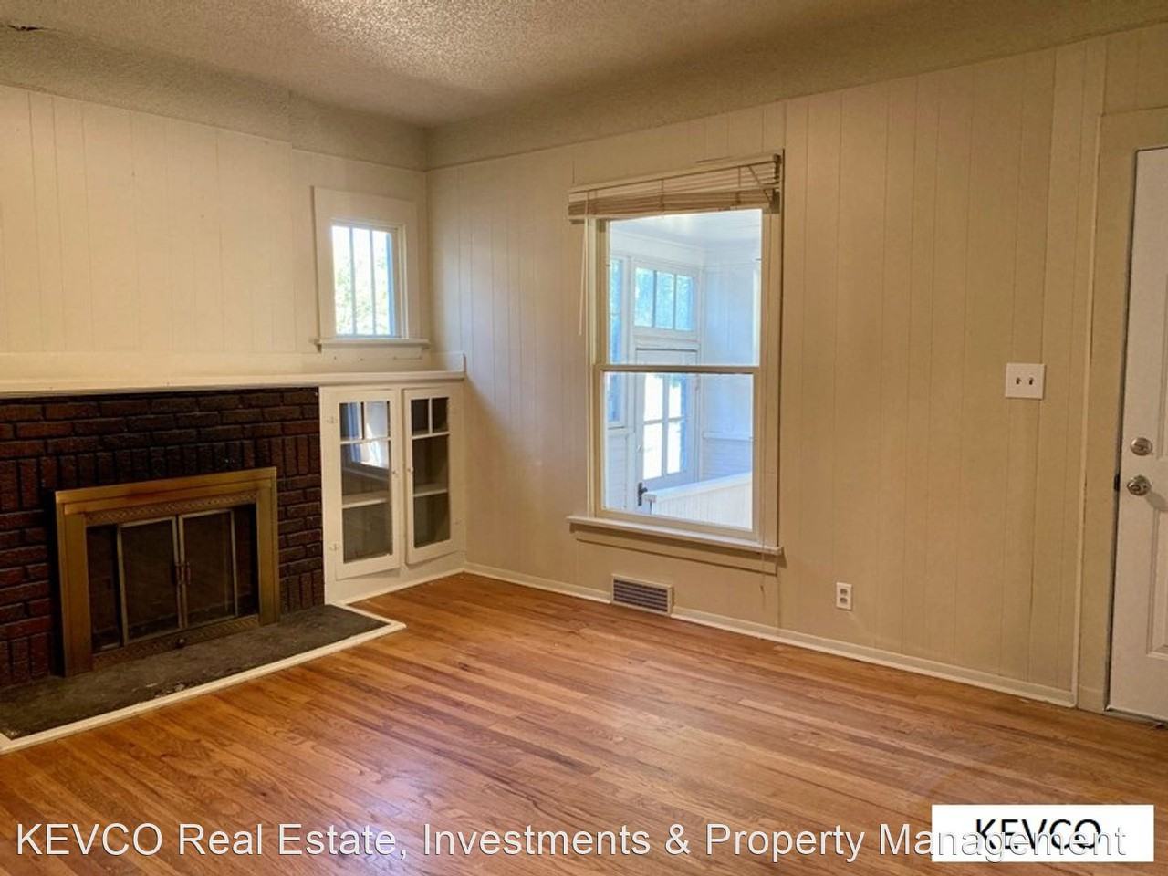 419 Edwards St - Photo 3 of 14