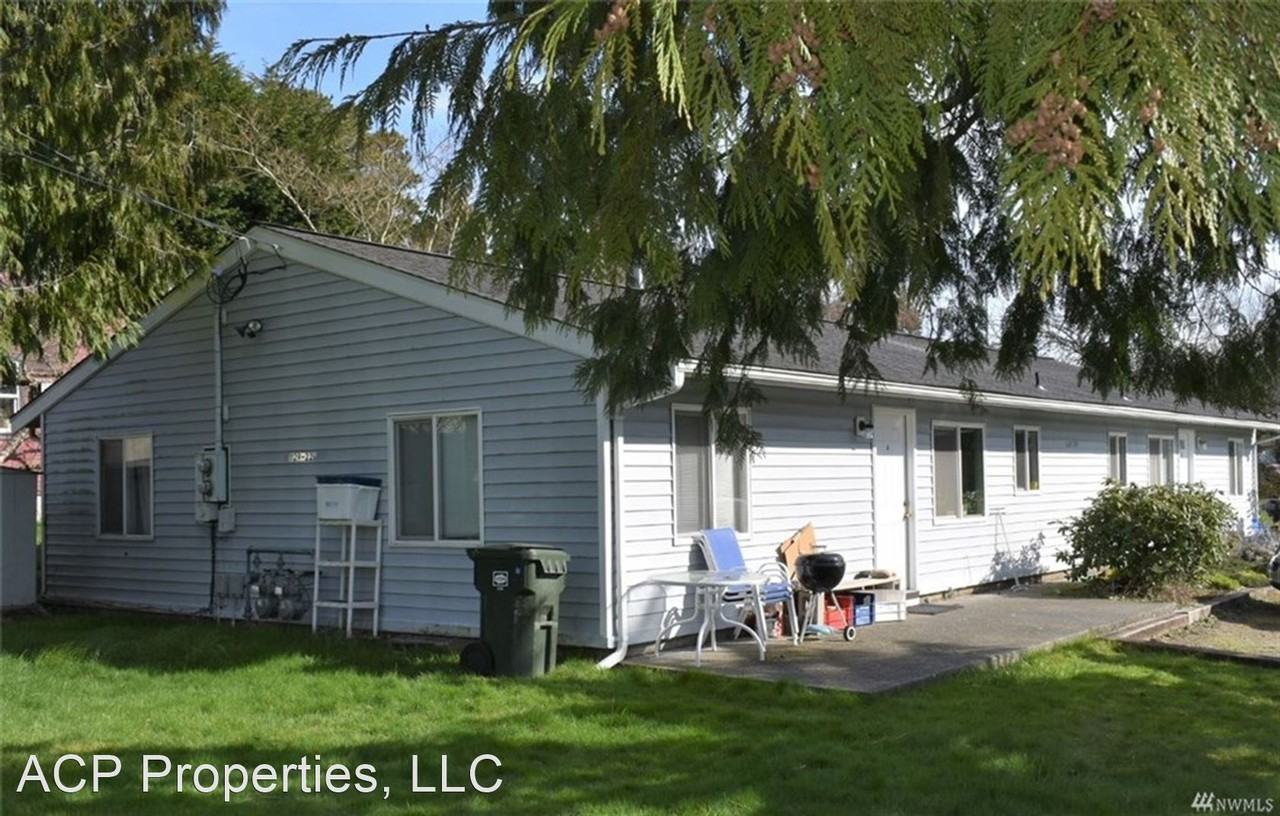 1129 22nd St - Photo 2 of 22