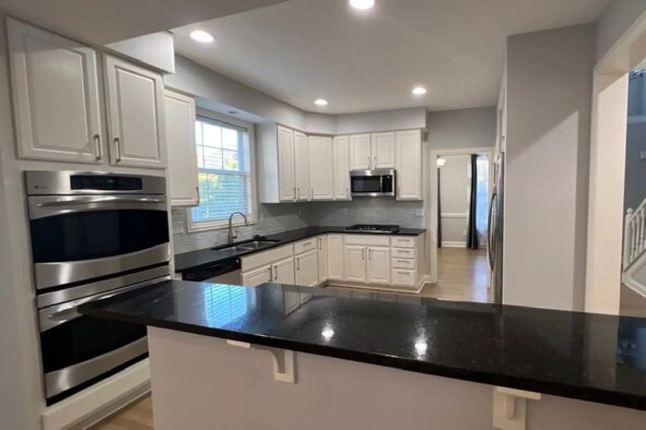 8073 Griswold Dr - Photo 3 of 10